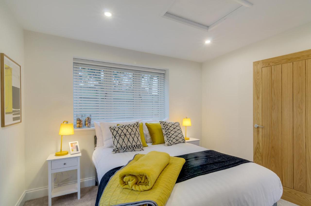 Spacious 6-Bed Home, Near The Norfolk Broads Clippesby エクステリア 写真